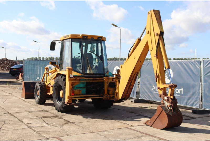 Komatsu WB97R - Tractopelle: photos 4 Komatsu WB97R - Tractopelle: photos 4