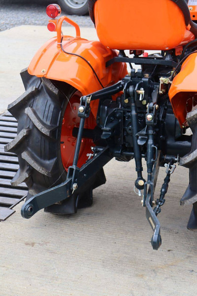 Tracteur agricole Kubota B7001DT: photos 20
