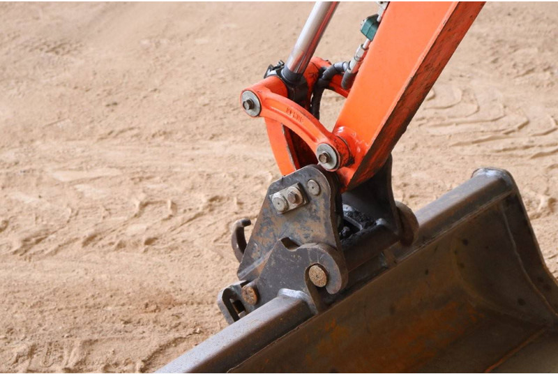 Mini pelle Kubota KX019-4: photos 13