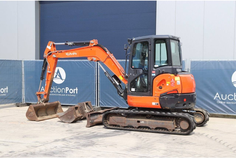 Kubota U48-4 - Pelle sur chenille: photos 3 Kubota U48-4 - Pelle sur chenille: photos 3