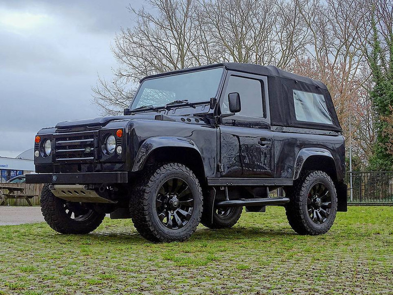 Land Rover 'Ninety' Convertible _ V8 - Berline: photos 1 Land Rover 'Ninety' Convertible _ V8 - Berline: photos 1