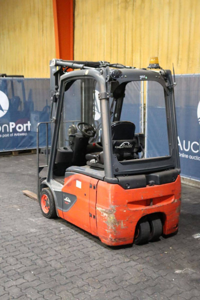 Linde E 16 EVO - Chariot élévateur électrique: photos 4 Linde E 16 EVO - Chariot élévateur électrique: photos 4