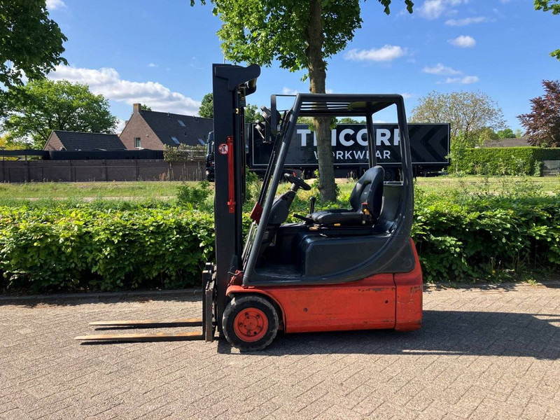 Linde E14 - Chariot élévateur électrique: photos 2 Linde E14 - Chariot élévateur électrique: photos 2