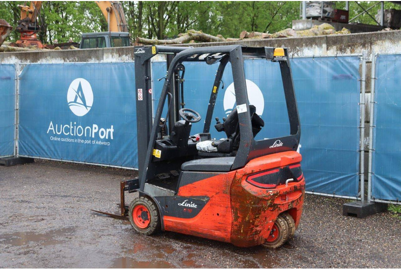 Linde E16C - Chariot élévateur électrique: photos 3 Linde E16C - Chariot élévateur électrique: photos 3