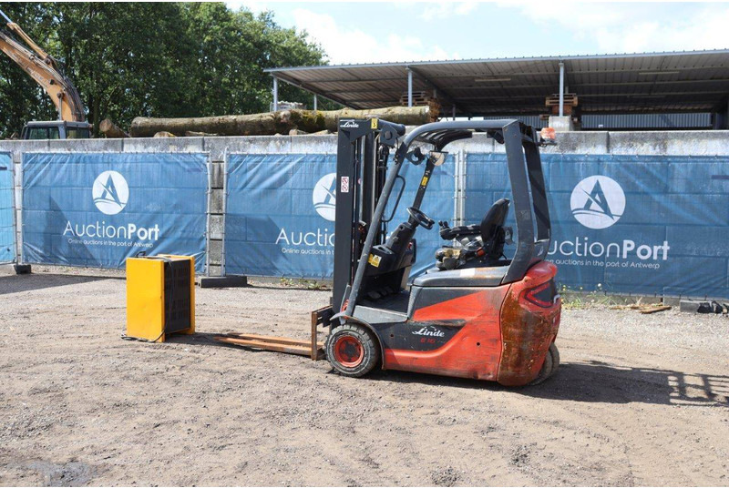Linde E16C - Chariot élévateur électrique: photos 3 Linde E16C - Chariot élévateur électrique: photos 3