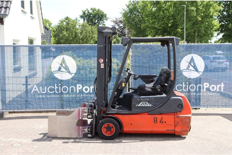Linde E18C-02 - Chariot élévateur électrique: photos 2 Linde E18C-02 - Chariot élévateur électrique: photos 2
