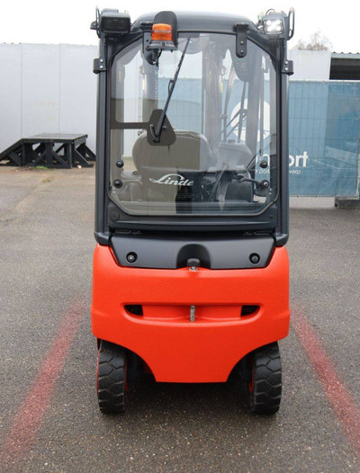 Linde E18PH-02 - Chariot élévateur électrique: photos 5 Linde E18PH-02 - Chariot élévateur électrique: photos 5