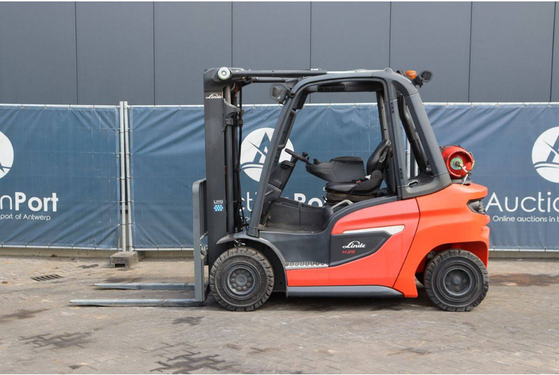 Linde H25 - Chariot élévateur à gaz: photos 2 Linde H25 - Chariot élévateur à gaz: photos 2