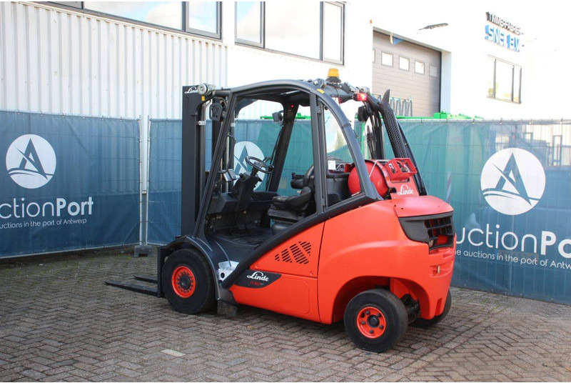 Linde H30T-02 - Chariot élévateur à gaz: photos 3 Linde H30T-02 - Chariot élévateur à gaz: photos 3