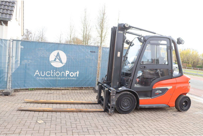 Linde H35D-01 - Chariot élévateur diesel: photos 1 Linde H35D-01 - Chariot élévateur diesel: photos 1