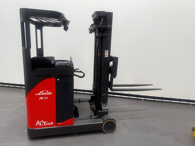 Linde R14 - Chariot à mât rétractable: photos 5 Linde R14 - Chariot à mât rétractable: photos 5