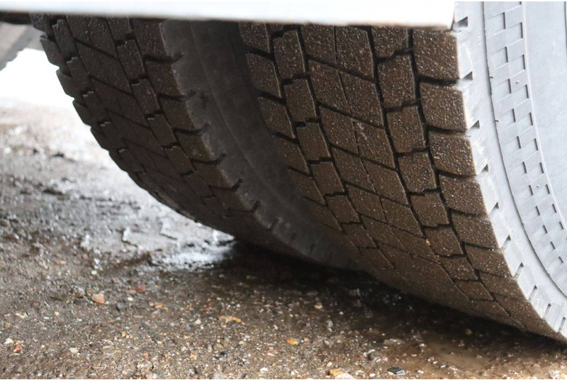 Tracteur portuaire MOL YM 180/4X2: photos 14