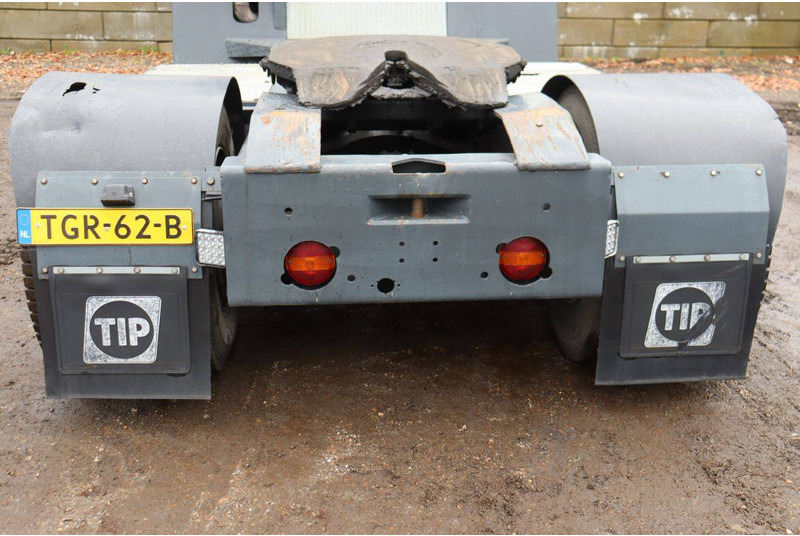 Tracteur portuaire MOL YM 180/4X2: photos 15