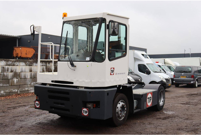 Tracteur portuaire MOL YM 180/4X2: photos 9