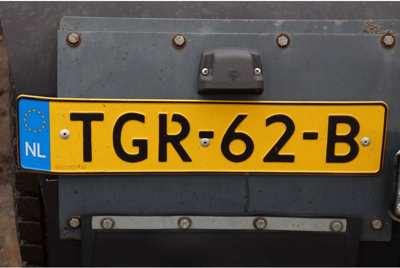 Tracteur portuaire MOL YM 180/4X2: photos 16