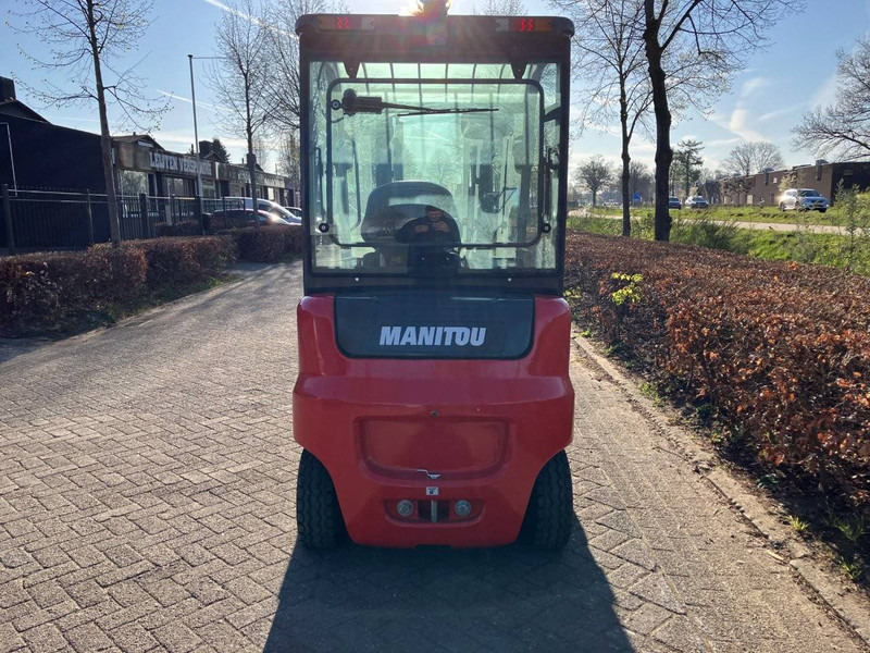 Manitou ME 425C - Chariot élévateur électrique: photos 4 Manitou ME 425C - Chariot élévateur électrique: photos 4