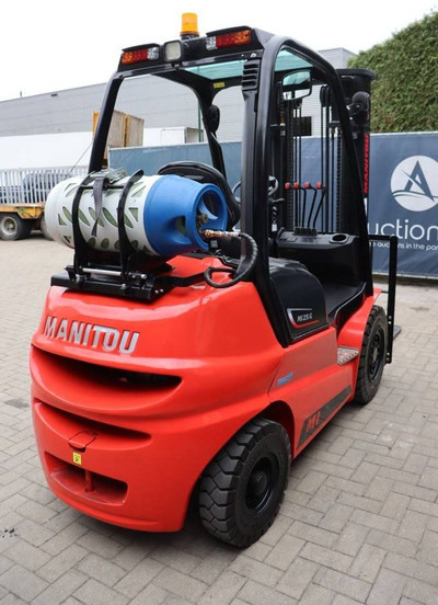 Manitou MI 25 G - Chariot élévateur à gaz: photos 5 Manitou MI 25 G - Chariot élévateur à gaz: photos 5