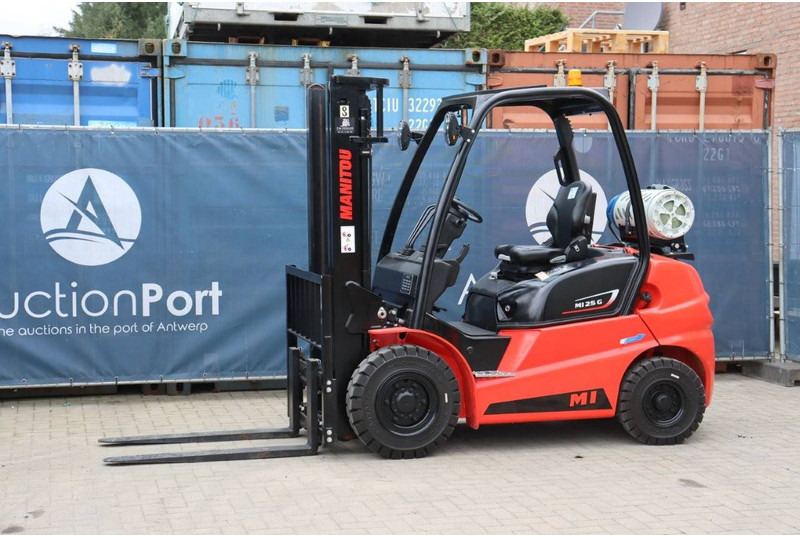 Manitou MI 25 G - Chariot élévateur à gaz: photos 1 Manitou MI 25 G - Chariot élévateur à gaz: photos 1