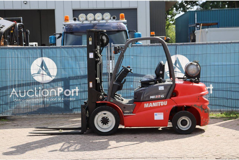 Manitou MI 35 G - Chariot élévateur à gaz: photos 2 Manitou MI 35 G - Chariot élévateur à gaz: photos 2