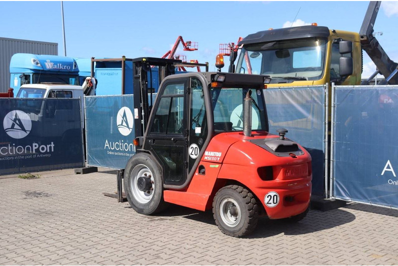 Manitou MSI 30 T - Chariot élévateur diesel: photos 3 Manitou MSI 30 T - Chariot élévateur diesel: photos 3