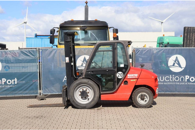Manitou MSI 30 T - Chariot élévateur diesel: photos 2 Manitou MSI 30 T - Chariot élévateur diesel: photos 2