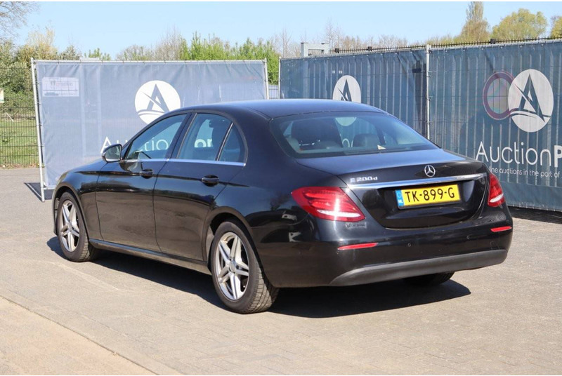 Mercedes-Benz E-Klasse 200 D - Berline: photos 3 Mercedes-Benz E-Klasse 200 D - Berline: photos 3