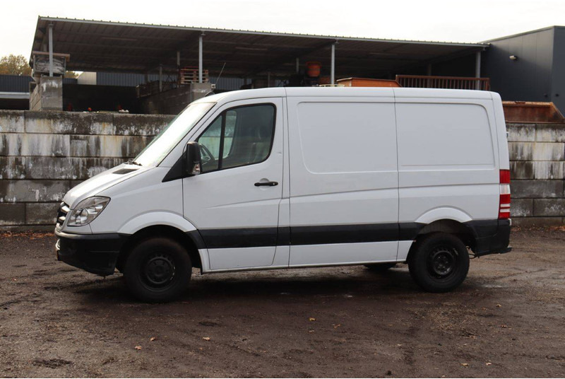 Mercedes-Benz Sprinter - Fourgon utilitaire: photos 1 Mercedes-Benz Sprinter - Fourgon utilitaire: photos 1