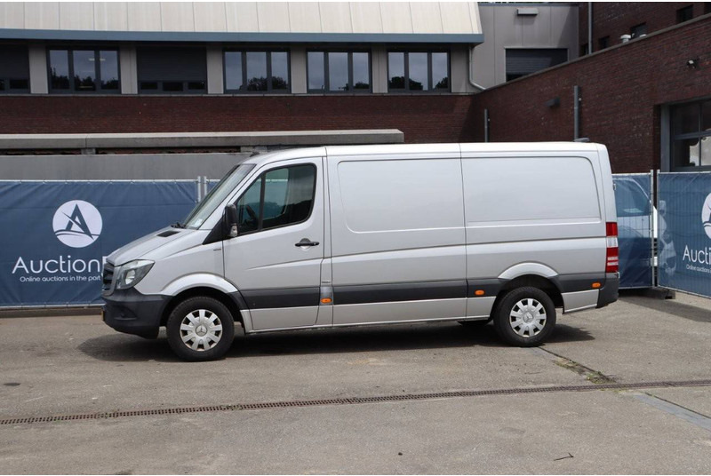 Mercedes-Benz Sprinter - Fourgon utilitaire: photos 1 Mercedes-Benz Sprinter - Fourgon utilitaire: photos 1
