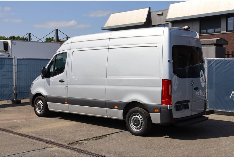 Mercedes-Benz Sprinter - Fourgon utilitaire: photos 4 Mercedes-Benz Sprinter - Fourgon utilitaire: photos 4