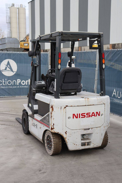 Nissan T1B2 - Chariot élévateur électrique: photos 4 Nissan T1B2 - Chariot élévateur électrique: photos 4