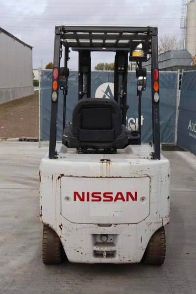 Nissan T1B2 - Chariot élévateur électrique: photos 5 Nissan T1B2 - Chariot élévateur électrique: photos 5