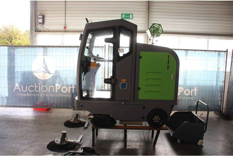 Onbekend D19 - Balayeuse de voirie: photos 2 Onbekend D19 - Balayeuse de voirie: photos 2