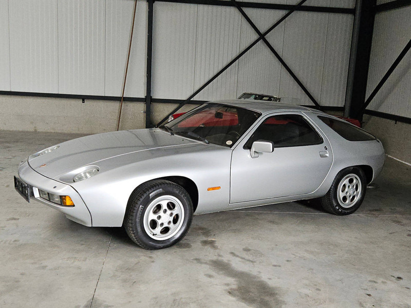 Porsche 928 Automatic - Berline: photos 2 Porsche 928 Automatic - Berline: photos 2