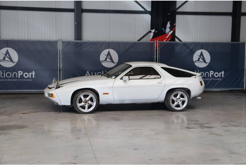 Porsche 928 S - Berline: photos 1 Porsche 928 S - Berline: photos 1