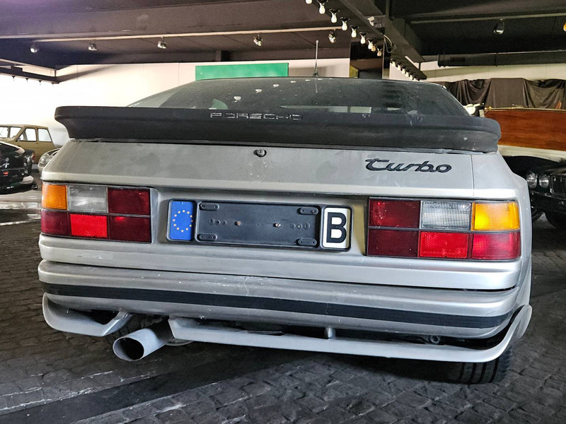 Porsche 944 Turbo - Berline: photos 3 Porsche 944 Turbo - Berline: photos 3