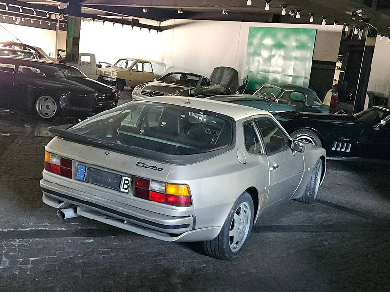 Porsche 944 Turbo - Berline: photos 4 Porsche 944 Turbo - Berline: photos 4