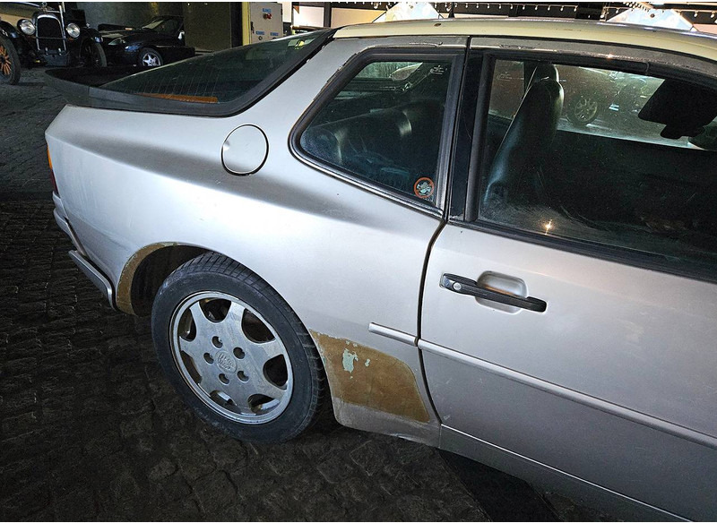 Porsche 944 Turbo - Berline: photos 5 Porsche 944 Turbo - Berline: photos 5