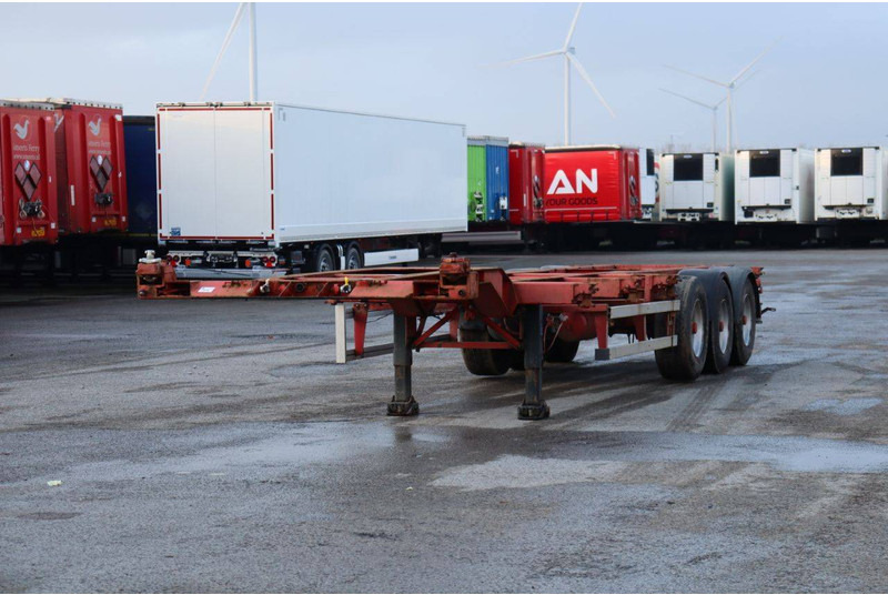 Renders ROC 16.27 CC - Semi-remorque châssis: photos 1 Renders ROC 16.27 CC - Semi-remorque châssis: photos 1