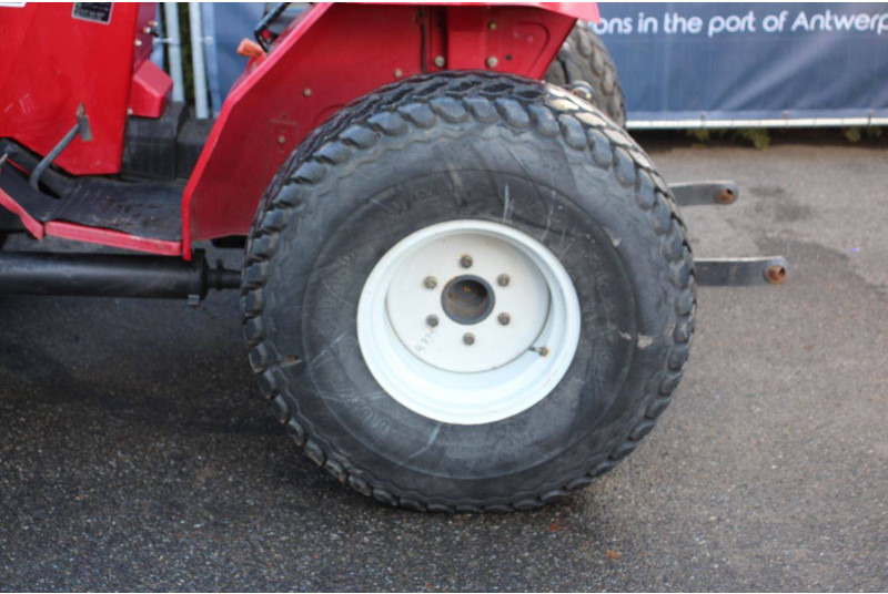 Tracteur agricole Shibaura S325 Hydrostaat: photos 11