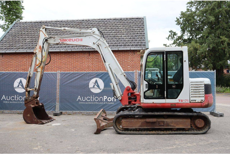 Takeuchi TB175 - Mini pelle: photos 2 Takeuchi TB175 - Mini pelle: photos 2