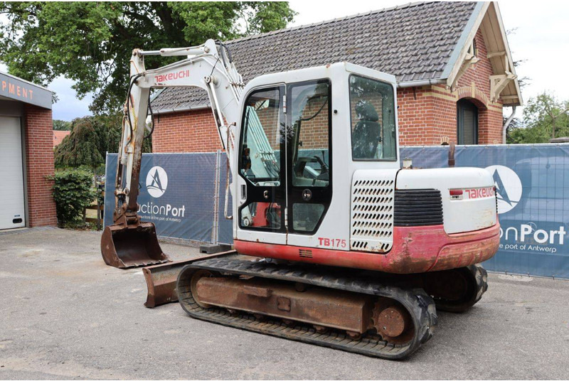 Takeuchi TB175 - Mini pelle: photos 3 Takeuchi TB175 - Mini pelle: photos 3
