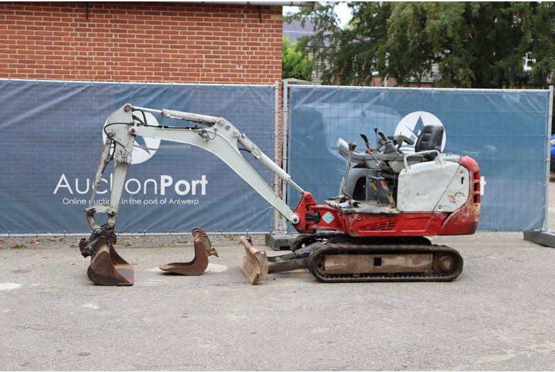 Takeuchi TB216 - Mini pelle: photos 1 Takeuchi TB216 - Mini pelle: photos 1