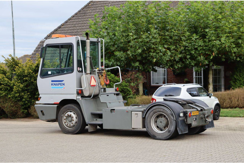 Terberg YT182 - Tracteur portuaire: photos 3 Terberg YT182 - Tracteur portuaire: photos 3