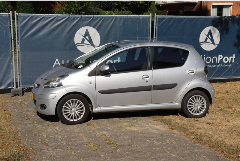 Toyota Aygo - Berline: photos 1 Toyota Aygo - Berline: photos 1