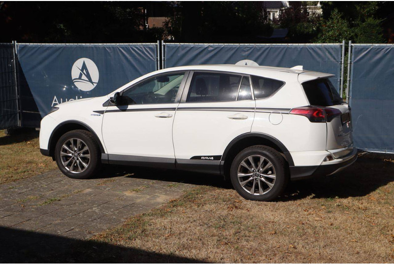 Toyota RAV4 - SUV: photos 3 Toyota RAV4 - SUV: photos 3
