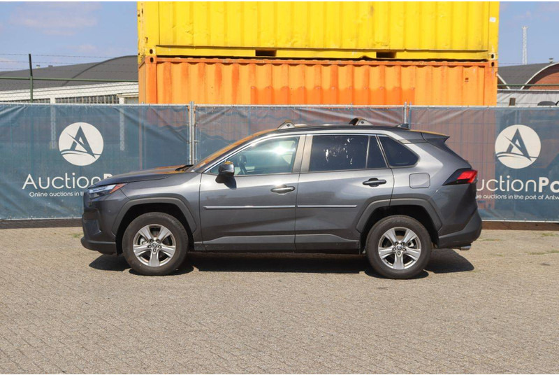 Toyota RAV4 XLE AWD - Berline: photos 2 Toyota RAV4 XLE AWD - Berline: photos 2