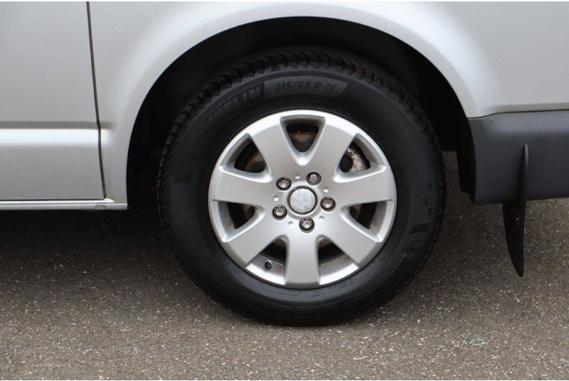 Fourgon utilitaire Volkswagen Transporter T5: photos 14 Fourgon utilitaire Volkswagen Transporter T5: photos 14