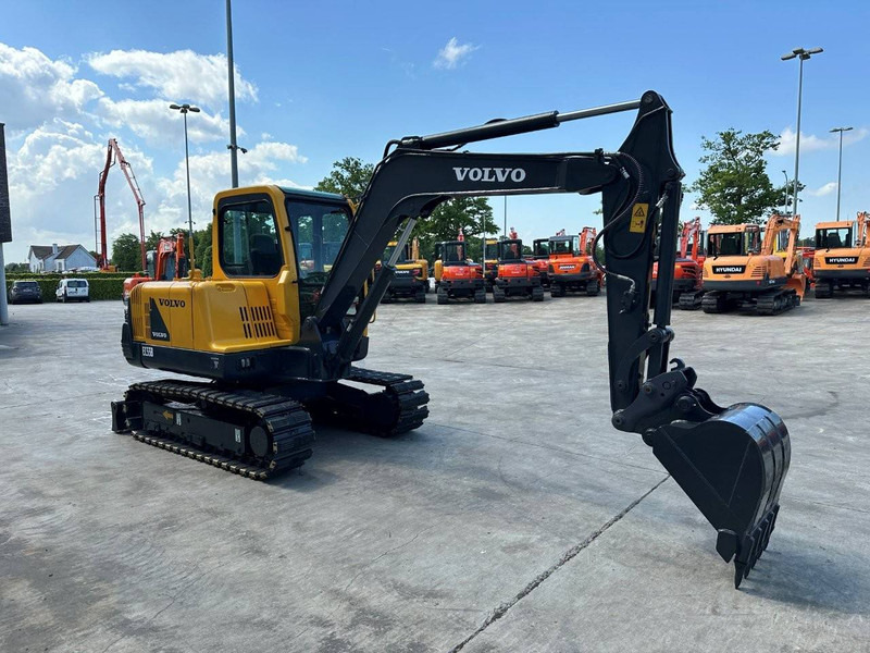 Volvo EC55B - Pelle sur chenille: photos 3 Volvo EC55B - Pelle sur chenille: photos 3