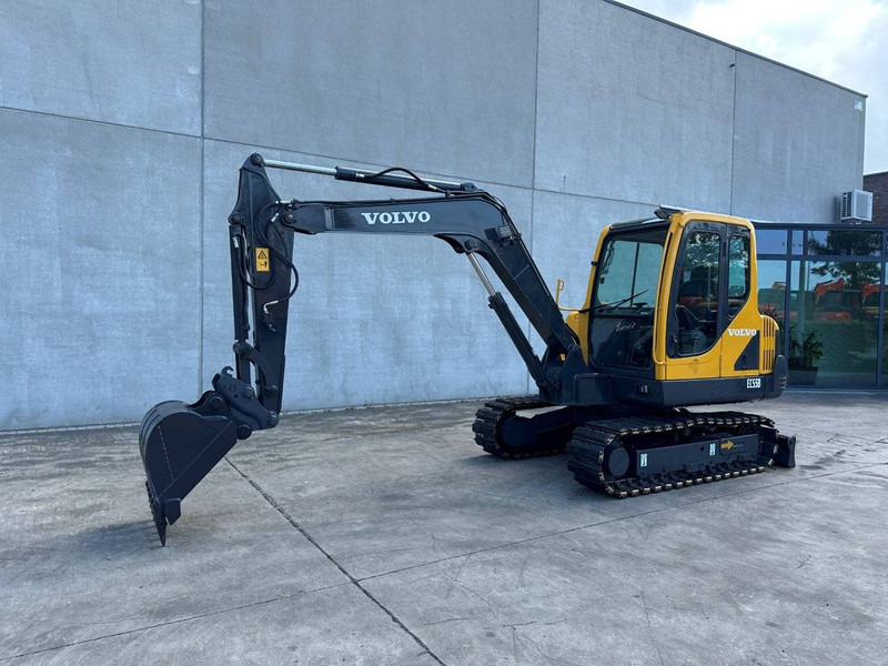 Volvo EC55B - Pelle sur chenille: photos 1 Volvo EC55B - Pelle sur chenille: photos 1