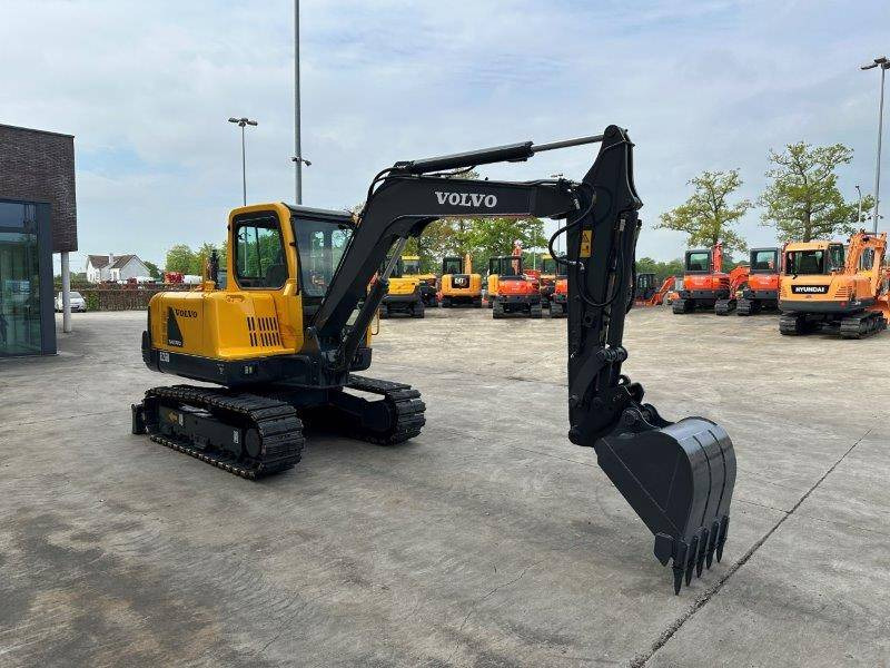 Volvo EC55B - Pelle sur chenille: photos 3 Volvo EC55B - Pelle sur chenille: photos 3